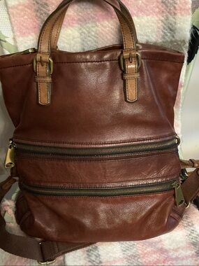 Fossil Leather Convertible Women’s Tote/Backpack in Brown